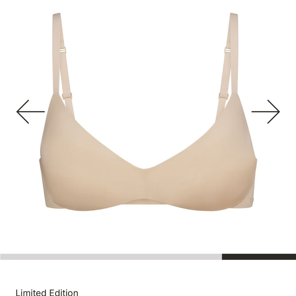 Skims Wireless Form push up bra.